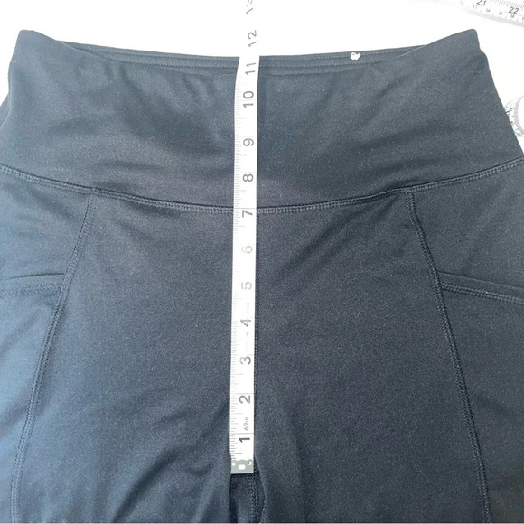 Maurices Luxe Black High Rise Side Pocket 9” Bike Shorts Medium Women’s - Picture 8 of 11